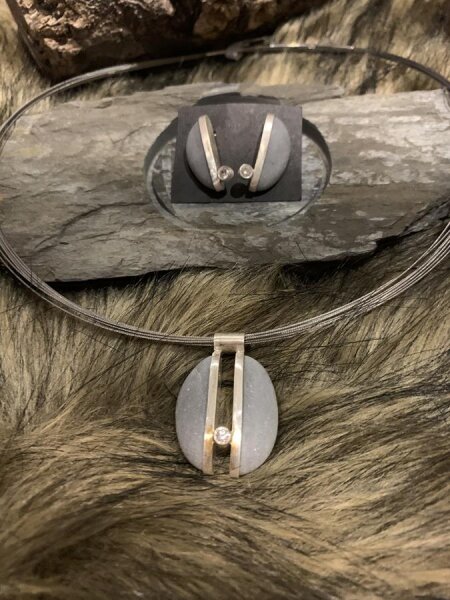 Natursteinschmuck - Kettenanhänger "TWINS"
