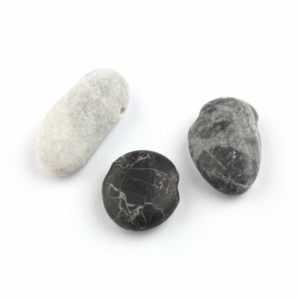 Natursteinschmuck - Kieselstein - gebohrt und geschliffen